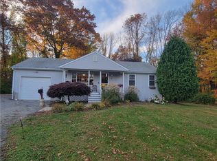 7 Ivy Trail Dr, Johnston, RI 02919