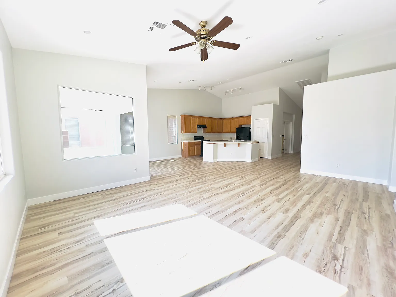 3 bed, 1689 sqft, $2,375 — Photo 4