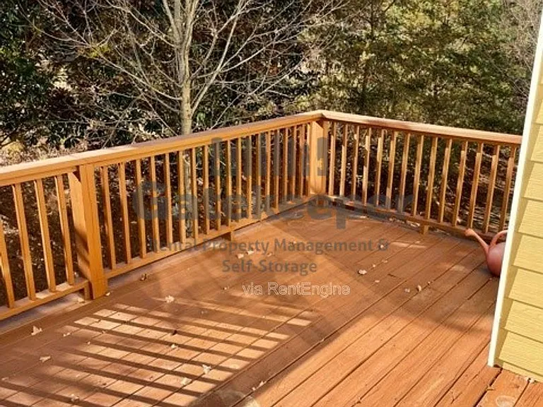 607 Lexington Vlg — Photo 15