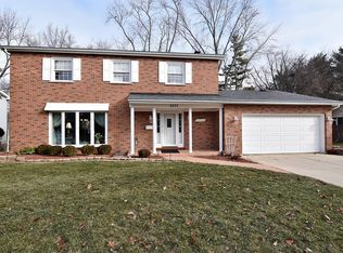 2275 Tanglewood Dr, Aurora, IL