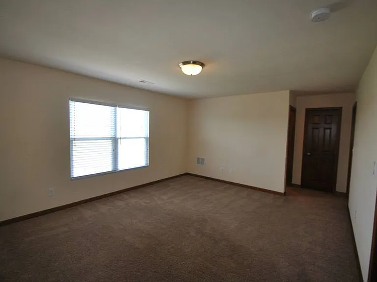 Eagle View Luxury Apartments — Photo 241