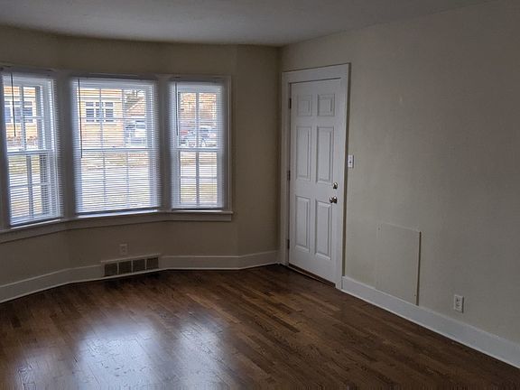 5th image of 508 Broadway St #A