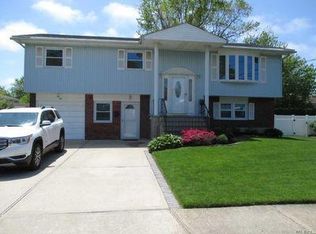 161 N Lewis Ave APT 1, Lindenhurst, NY 11757