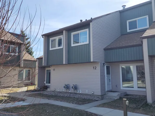 2020 105th St NW #12, Edmonton, AB T6J 5J2