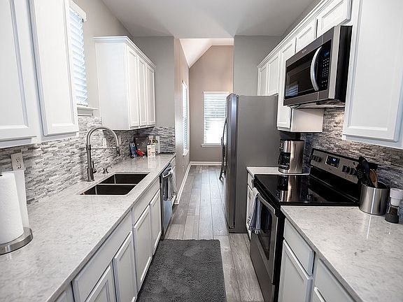 2nd image of 113 Looney Ave