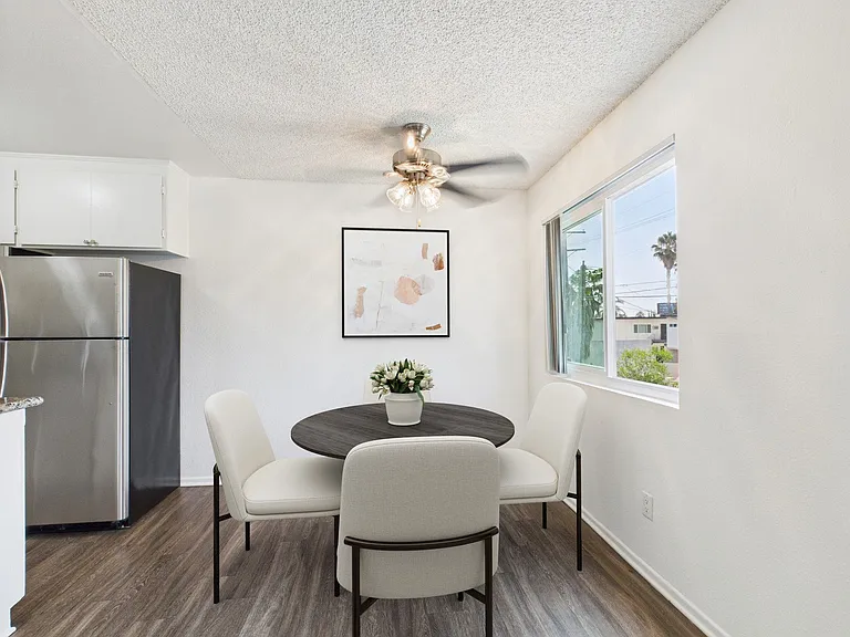 Gilmore Apartments - Van Nuys — Photo 39