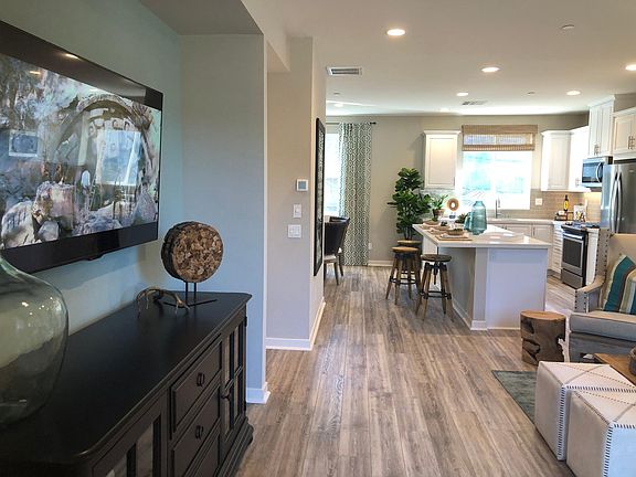 5th image of 2516 S Escondido Blvd