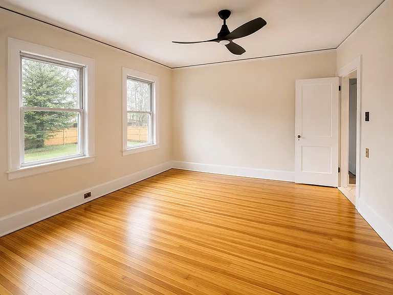 BEDROOM #1