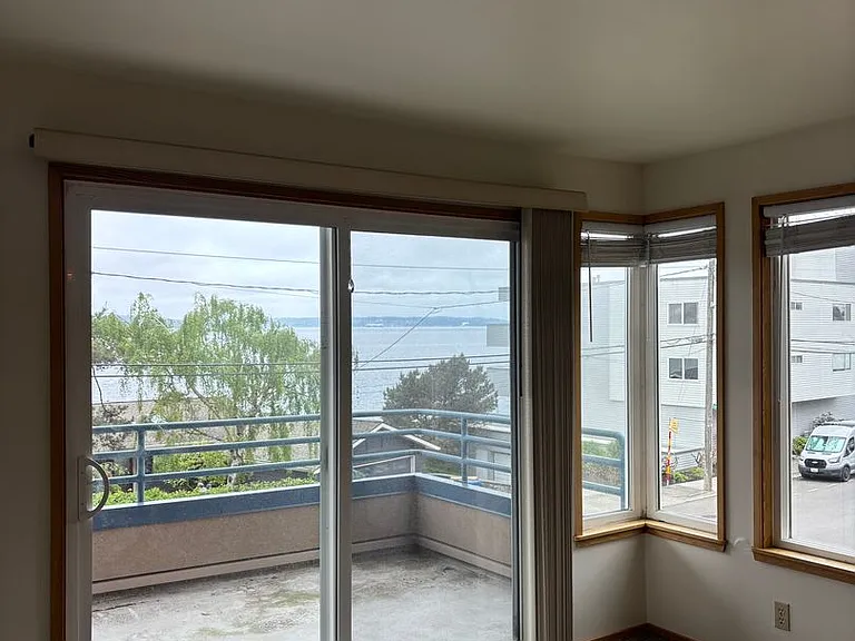 4208 Beach Drive — Photo 26