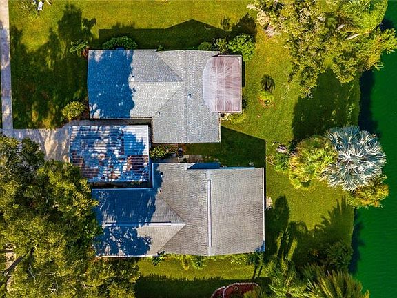 3rd image of 2444 Terry Ln