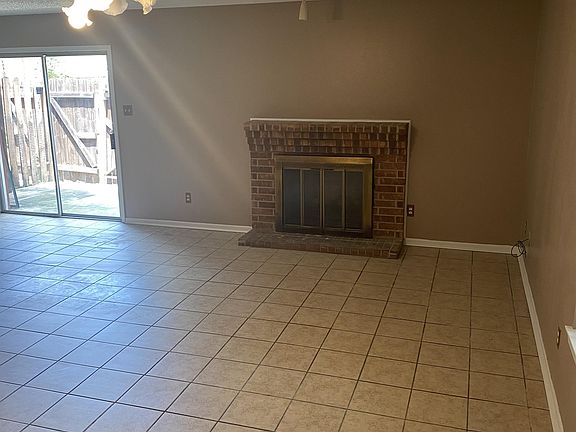2nd image of 1205 Covey Ln APT C