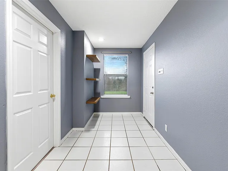 6009 Leafwood Cir — Photo 25