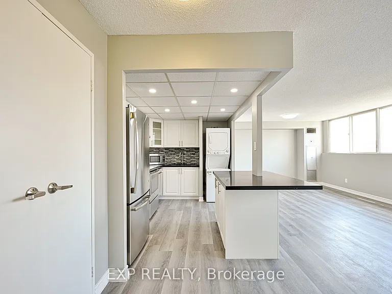 3695 Kaneff Cres #1404 — Photo 8