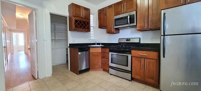 1st image of 274 5th Ave #272