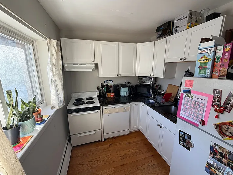59 Selkirk Rd #3 — Photo 6