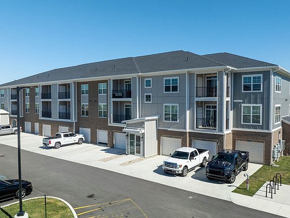 5th image of 1490 Saint Clare Way #205