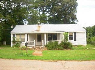 103 Wotton Ave, Union Point, GA 30669