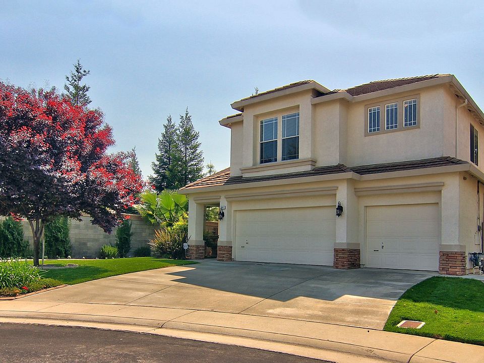 1st image of 241 Running Wolf Ct