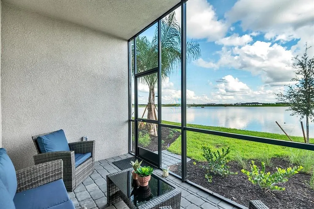 2 bed, 2.0 bath, 1120 sqft, $2,500 — Photo 1