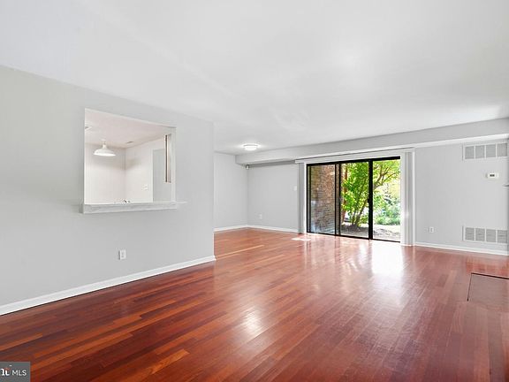 4th image of 404 Mountainview Dr #404