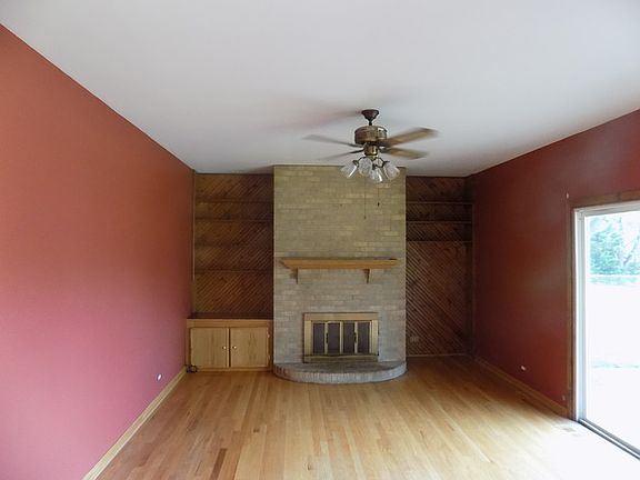 5th image of 995 Brower Dr