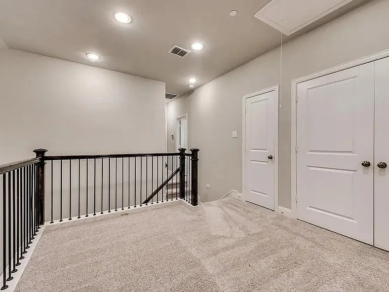 6416 Burbank Way — Photo 8