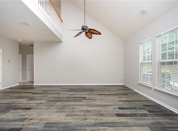 5th image of 10127 Oxford Landing Ln