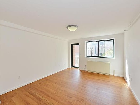 5th image of 140 W 19th St APT 6A