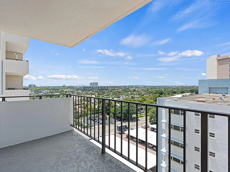 1900 S Ocean Blvd #10J — Photo 7