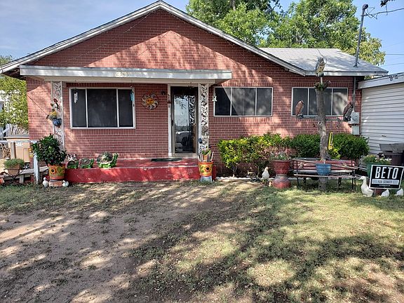 2nd image of 2343 Lillie St