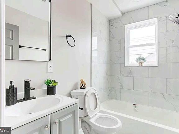 2nd image of 1012 Elton Ave #2