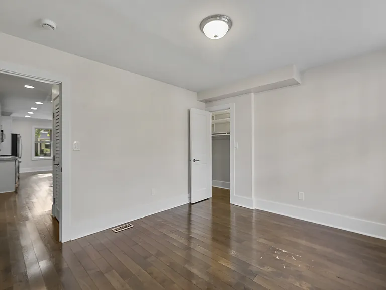 1100 Holbrook Ter NE #2 — Photo 13