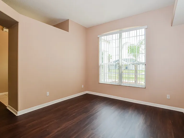 1604 Silhouette Dr — Photo 6