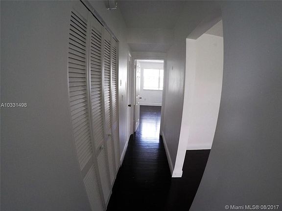 5th image of 8550 Byron Ave #22G