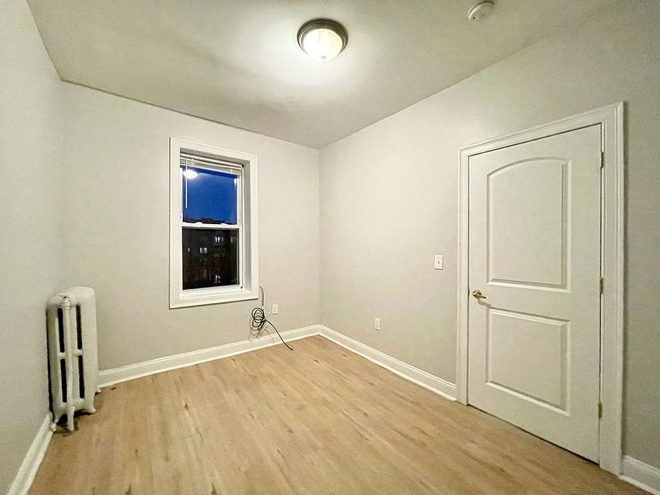 2nd image of 1062 W Side Ave #4B