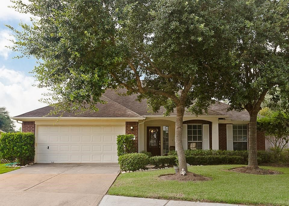 1st image of 2407 Misty Falls Ct