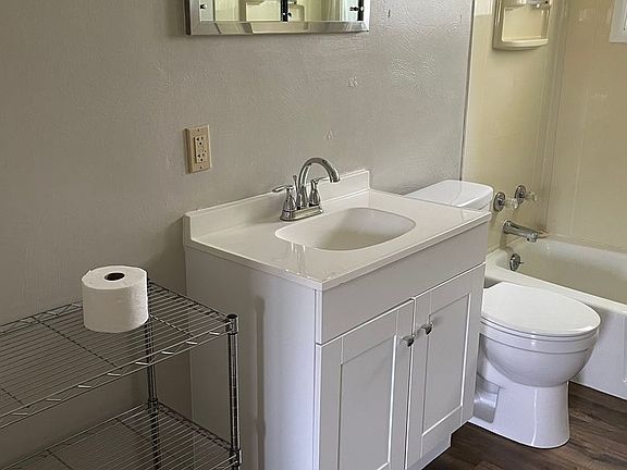 4th image of 1851-53 W Grandview Blvd #1851