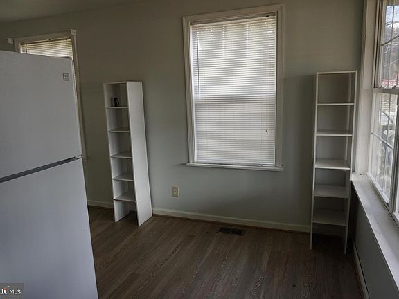 4th image of 22610 Mill Creek Dr