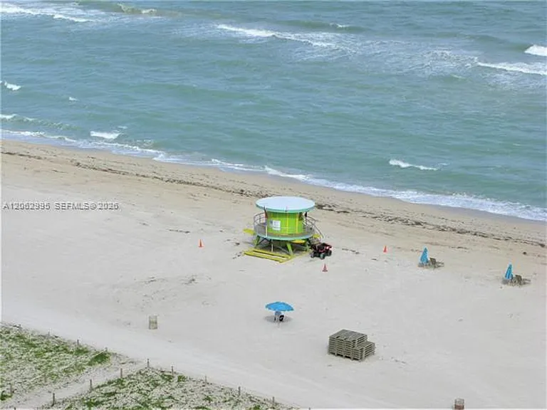 5701 Collins Avenue Cu #919 — Photo 21