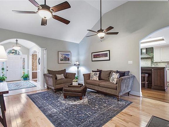 4th image of 9640 Weston Ln