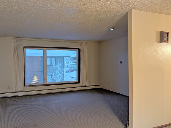 4th image of 38 Glacier Ave #5