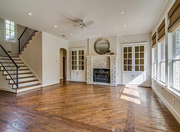 3rd image of 7 Bermuda Dunes Ct