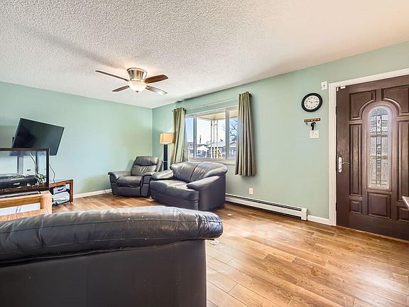 5th image of 43 Fordham Cir