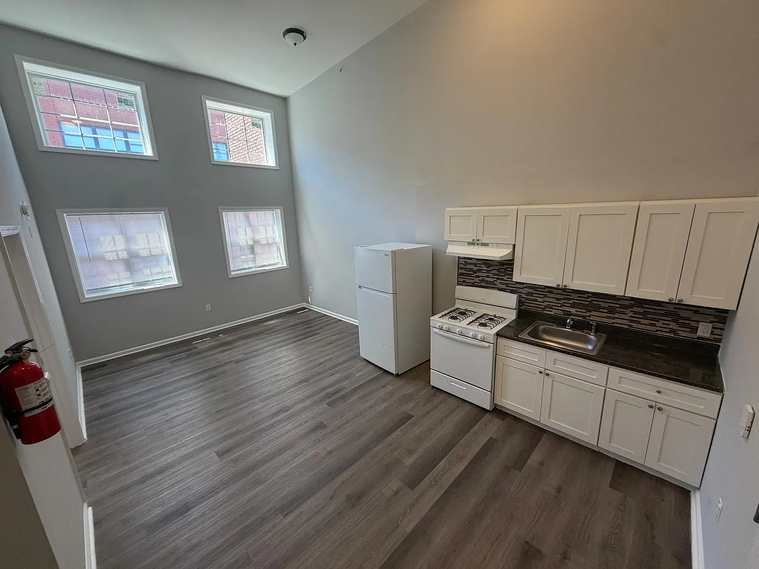 2 bed, $2,209 — Photo 2