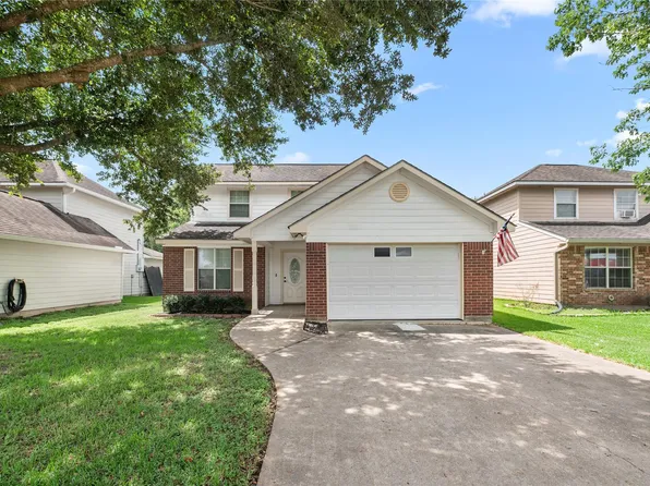 845 Clubside Dr, East Bernard, TX 77435