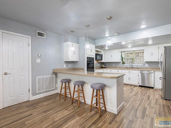 4th image of 2909 Cypress Dr