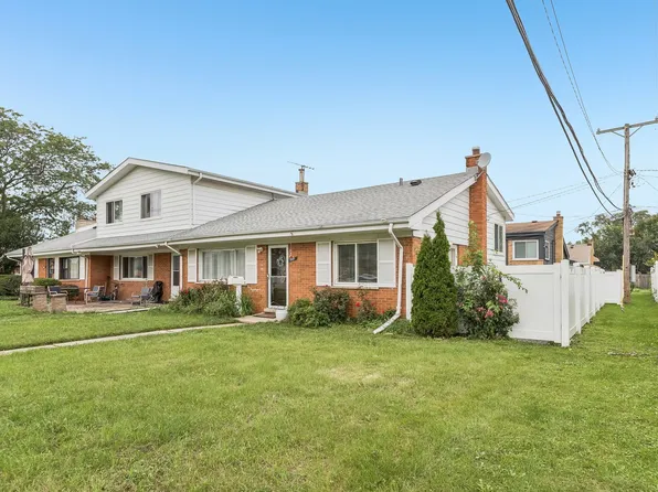 9005 N Grace Ave, Niles, IL 60714