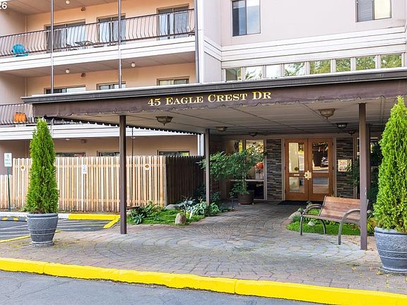 5th image of 45 Eagle Crest Dr APT 500