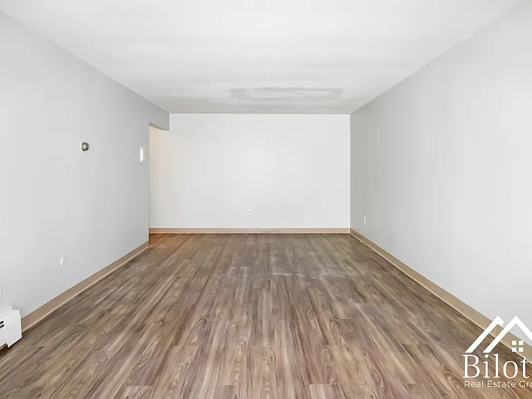 Hillside Terrace Apartments — Photo 4