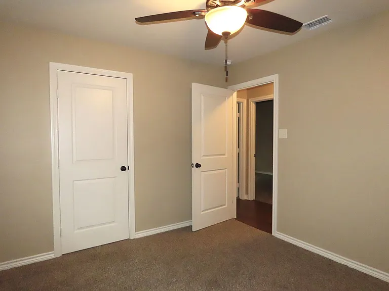 414 Asher — Photo 22
